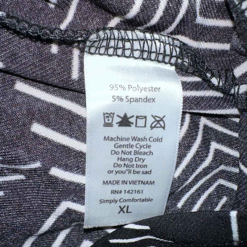 Lularoe XL black and white A line Azure skirt.NWT. Yoga style waistband - Picture 6 of 7
